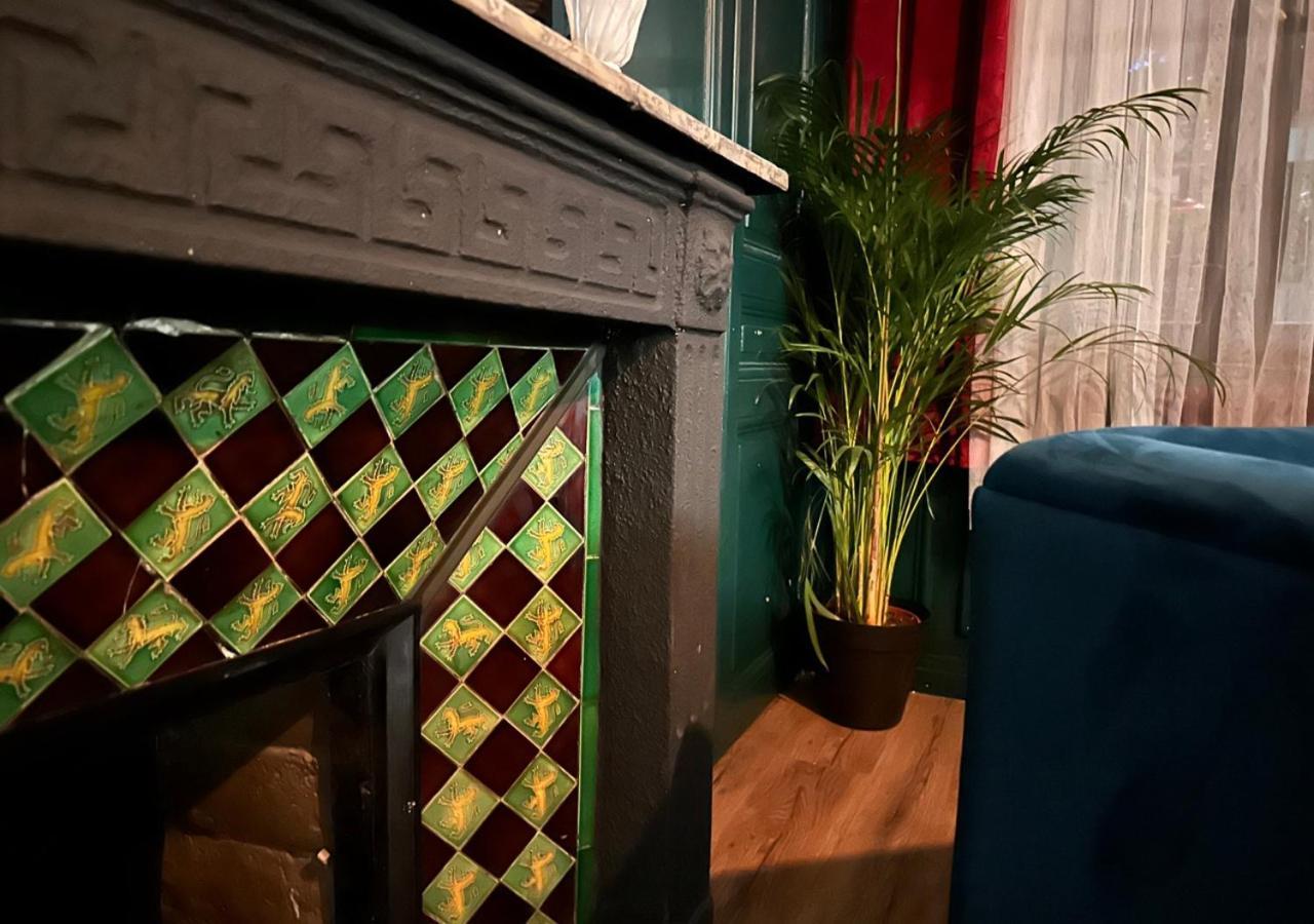 Le Peaky Blinders - Kreativehome Ruan Exterior foto